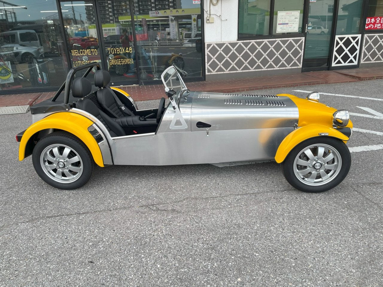 在庫即納　新車未登録　ケータハム セブン170S　アルミイエロー