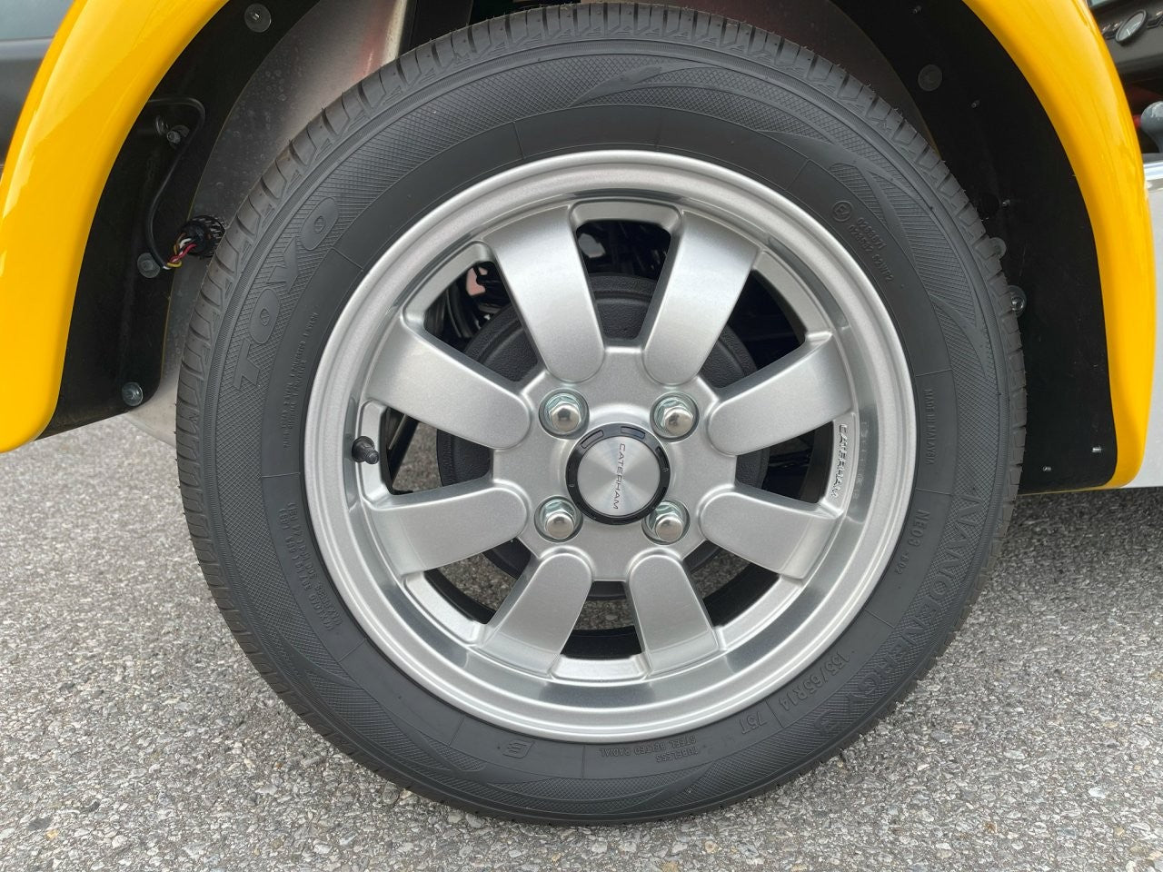 在庫即納　新車未登録　ケータハム セブン170S　アルミイエロー