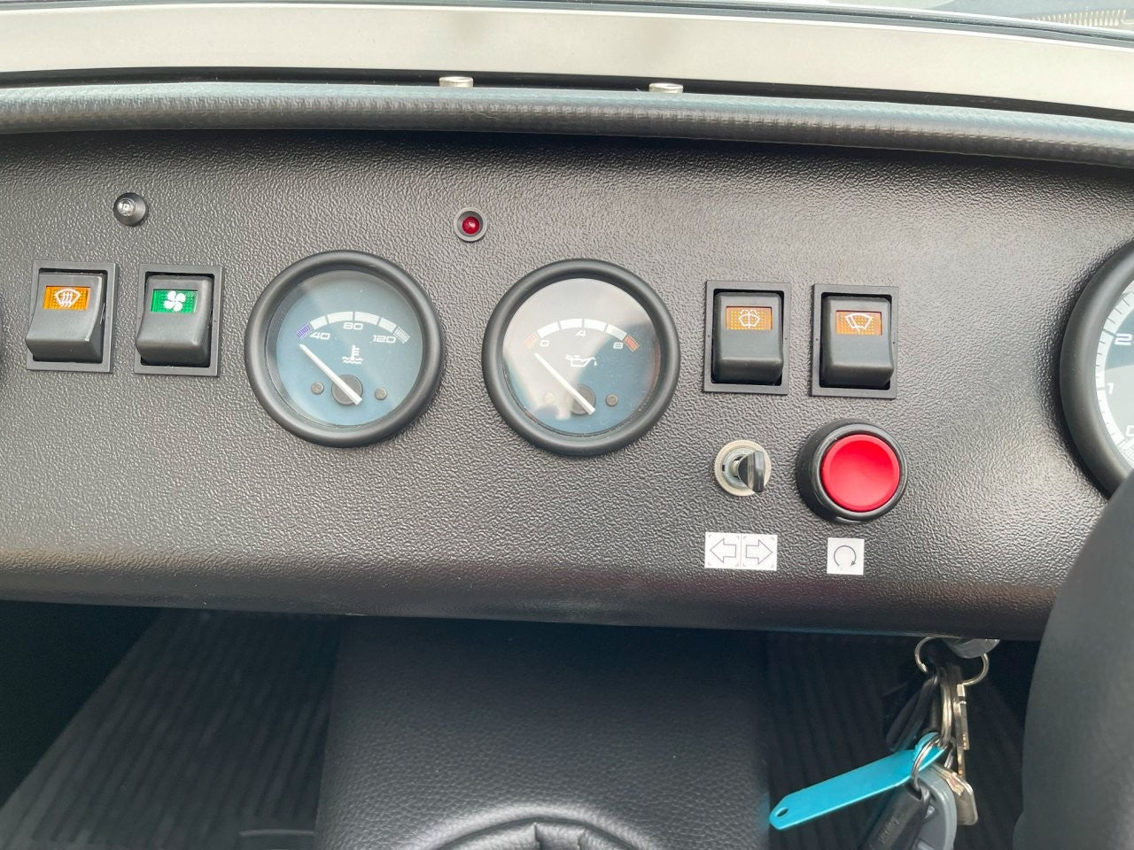 在庫即納　新車未登録　ケータハム セブン170S　アルミイエロー