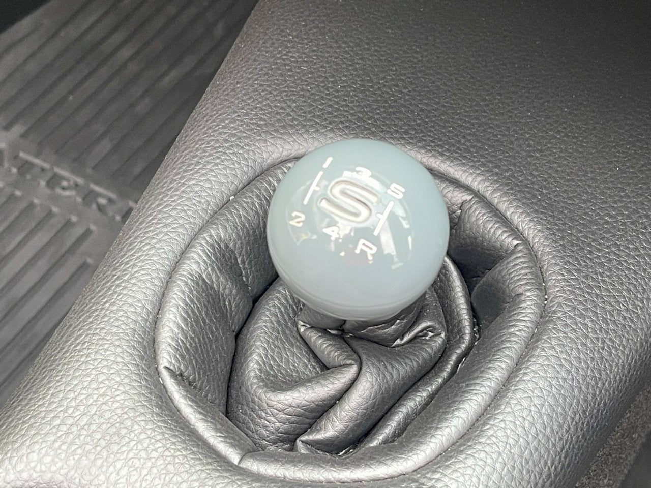 在庫即納　新車未登録　ケータハム セブン170S　アルミイエロー