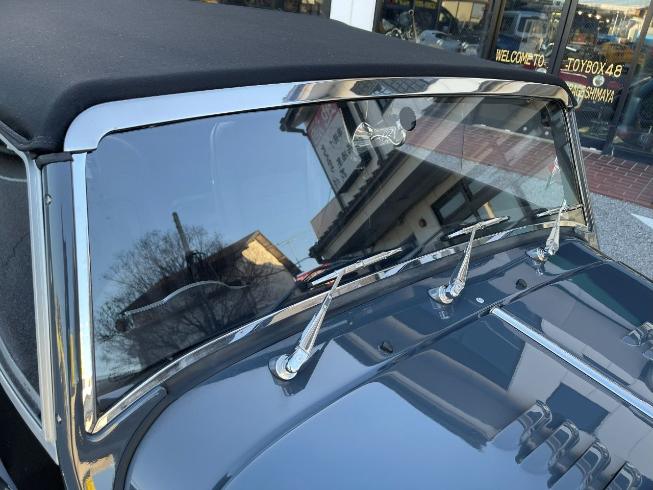 新古車 正規ディーラー車 MORGAN Plus Four AT (モーガン プラスフォー) クラシックグレー