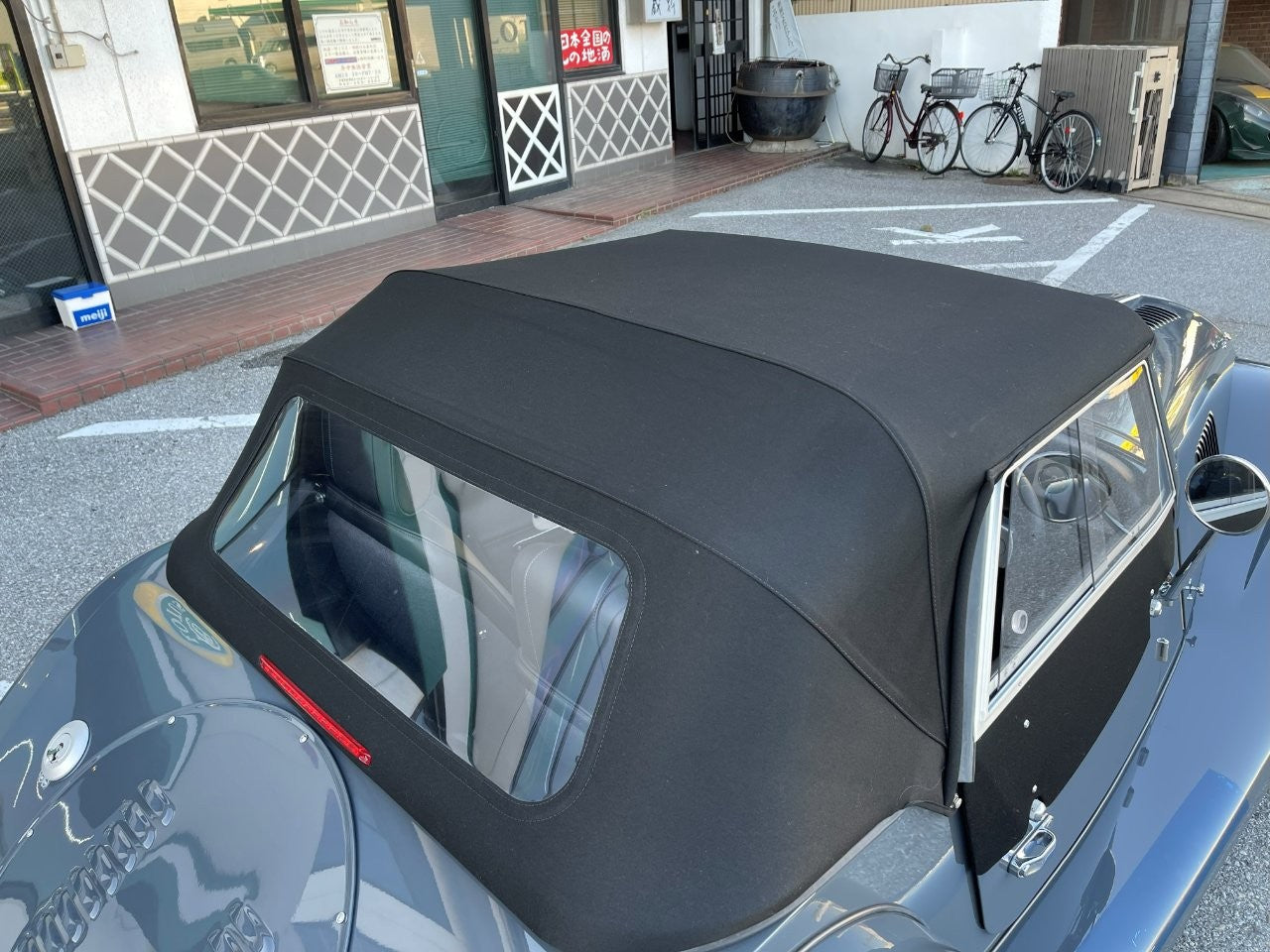 新古車 正規ディーラー車 MORGAN Plus Four AT (モーガン プラスフォー) クラシックグレー