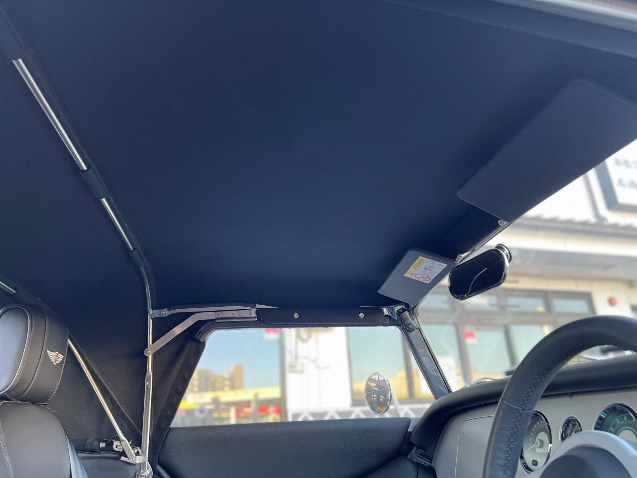 新古車 正規ディーラー車 MORGAN Plus Four AT (モーガン プラスフォー) クラシックグレー