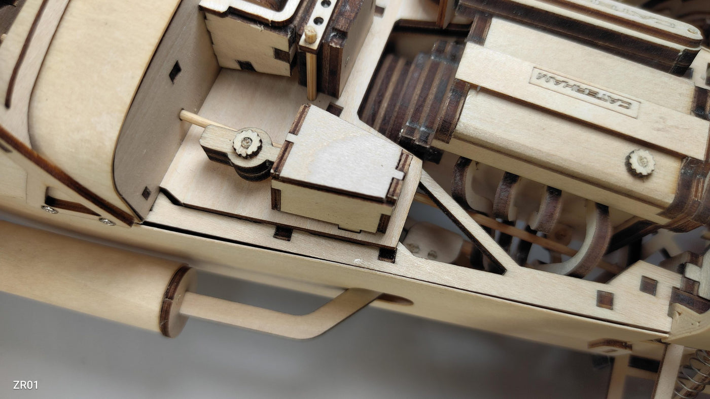 【送料無料】英国Caterham Cars社 公認 ESTON Craft 木製模型 組み立てキット ケータハム セブン Scale 1:10