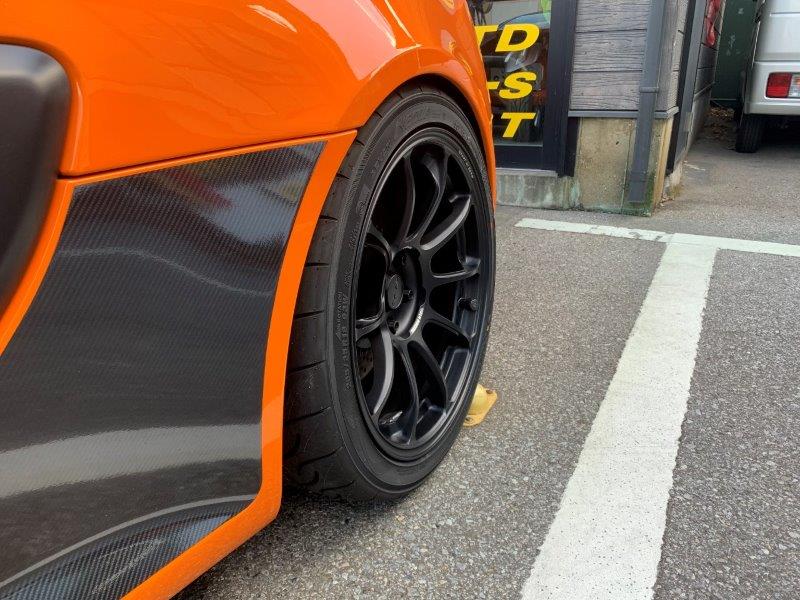 OUTERPLUS特注モデル RAYS ZE40鍛造アルミホイール ロータス V6
