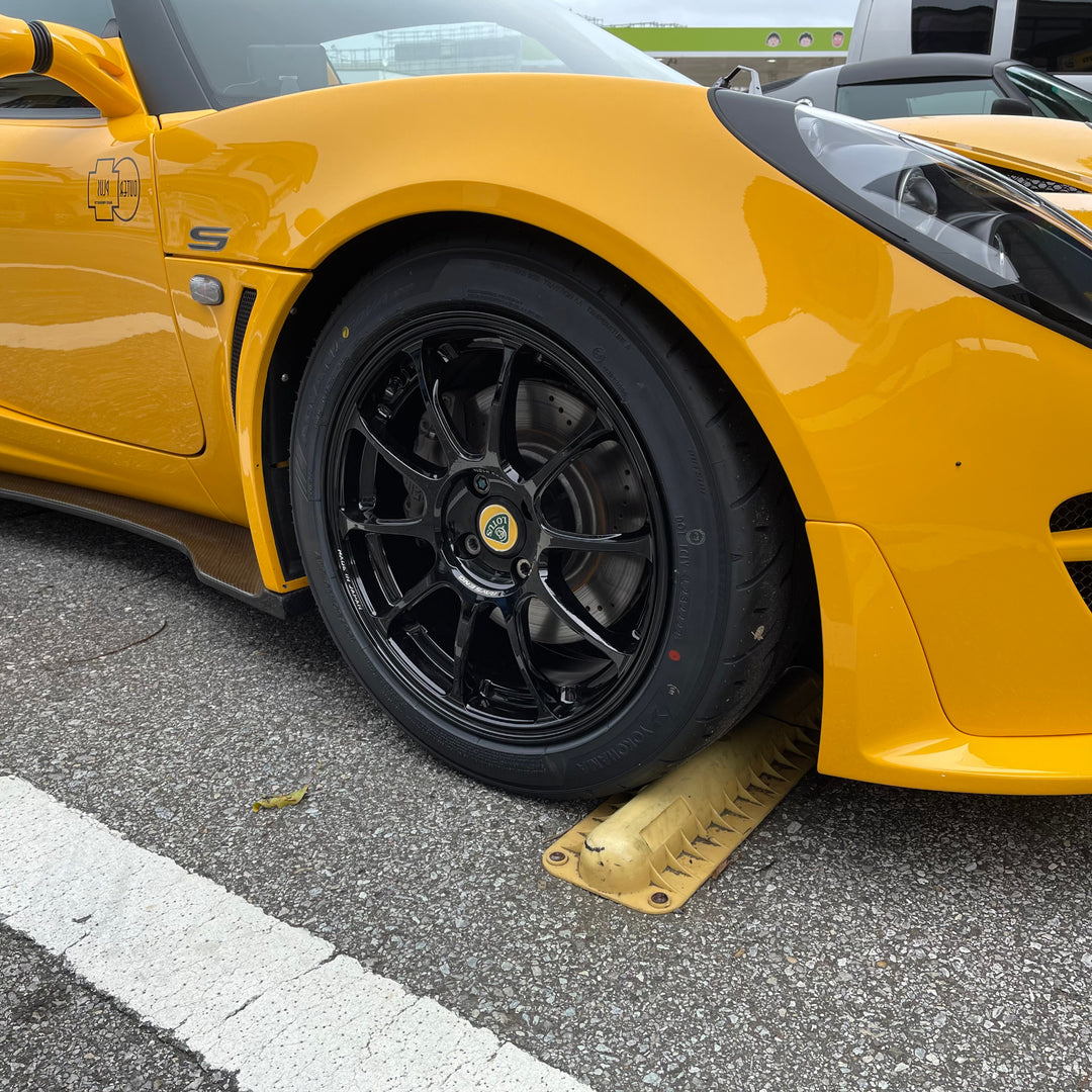 ロータスエリーゼ　SC　純正ホイルタイヤセット ロータス エリーゼ、エリーゼS 、エキシージ純正 鋳造 ホイール 4本