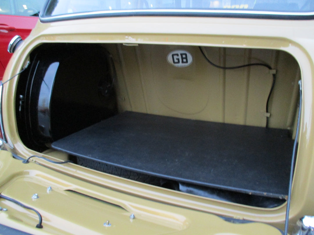 SOLD OUT 特選中古車 オースチン ミニ 1000 MK-3 ディーラー車